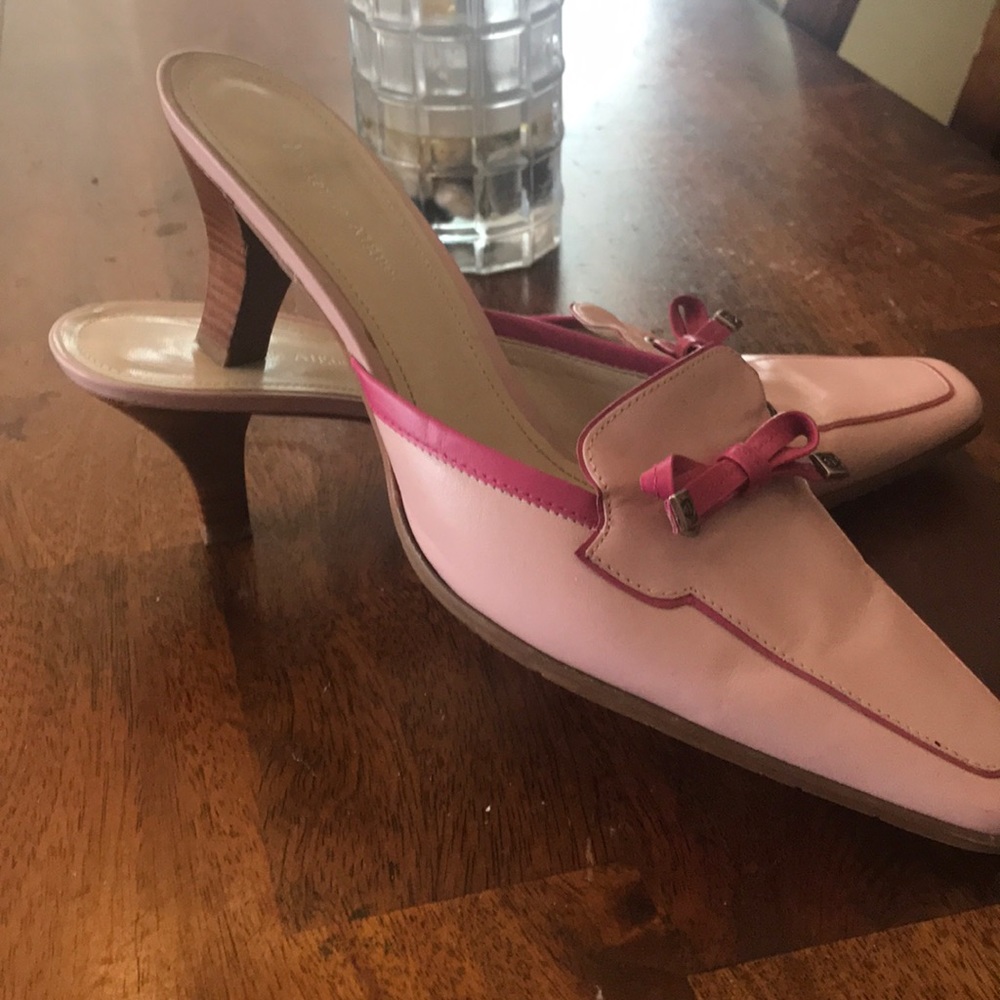 Pink heel out Etienne Aigner